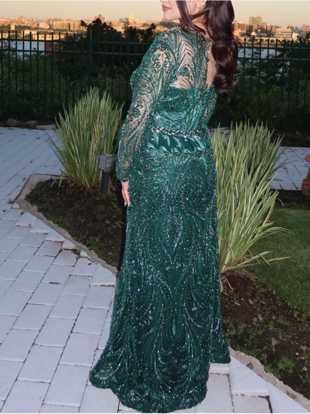 Beaded Emerald Green Long-Sleeve Evening Dress